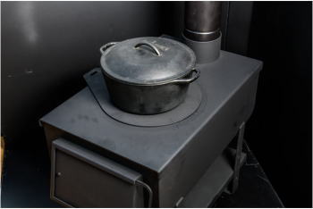 モキ製作所のかまどストーブのMD70Kの設置写真